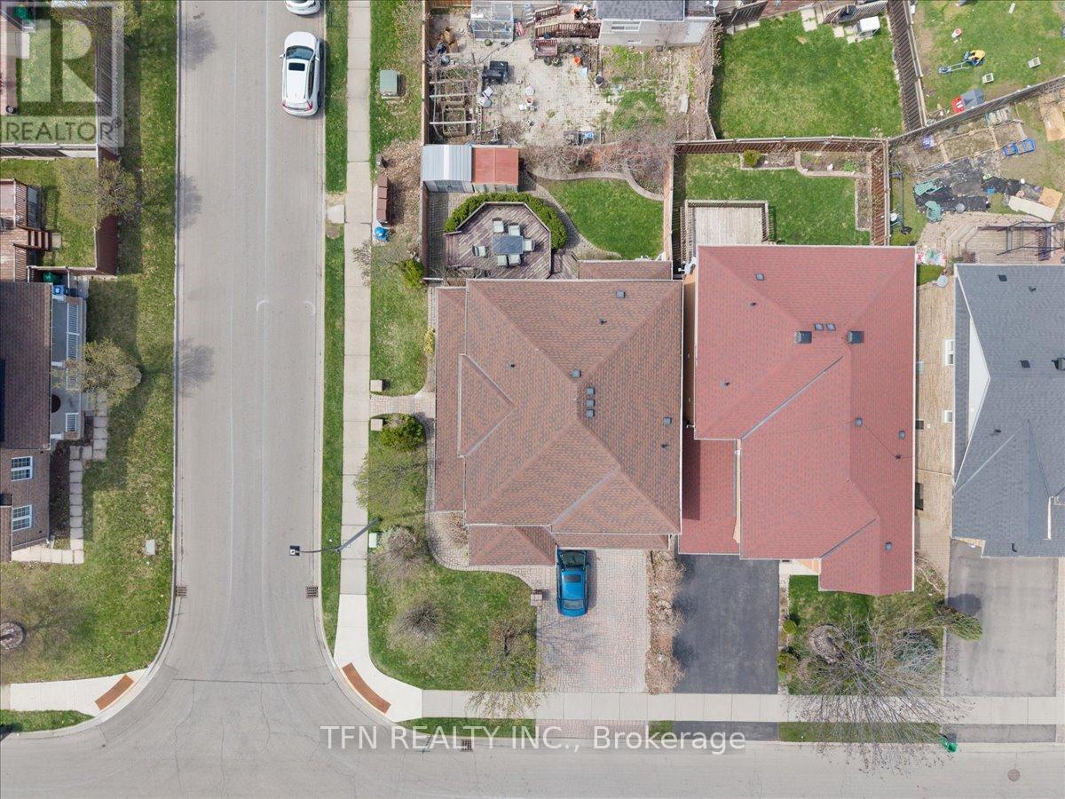 70 Sewells Lane, Brampton, Ontario  L7A 2Z8 - Photo 39 - W13049460