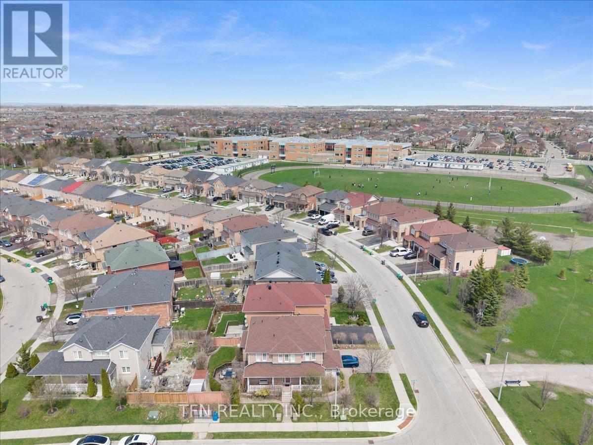 70 Sewells Lane, Brampton, Ontario  L7A 2Z8 - Photo 40 - W13049460