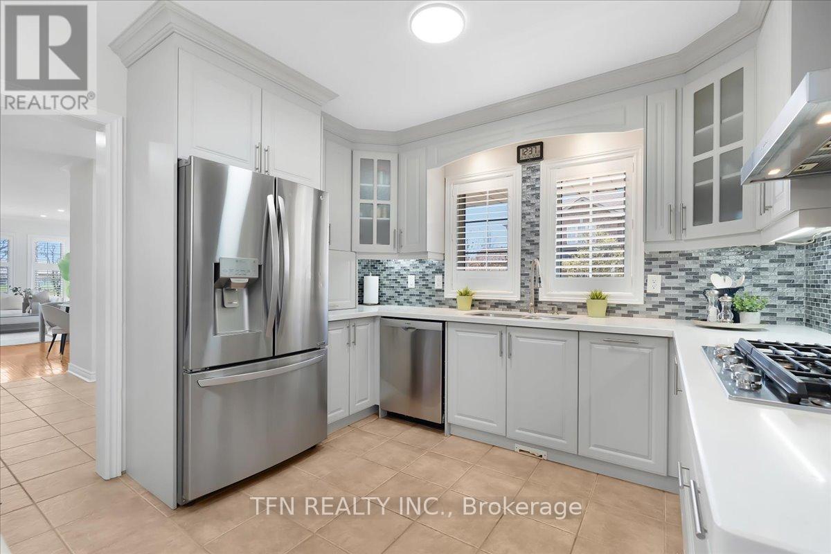 70 Sewells Lane, Brampton, Ontario  L7A 2Z8 - Photo 5 - W13049460