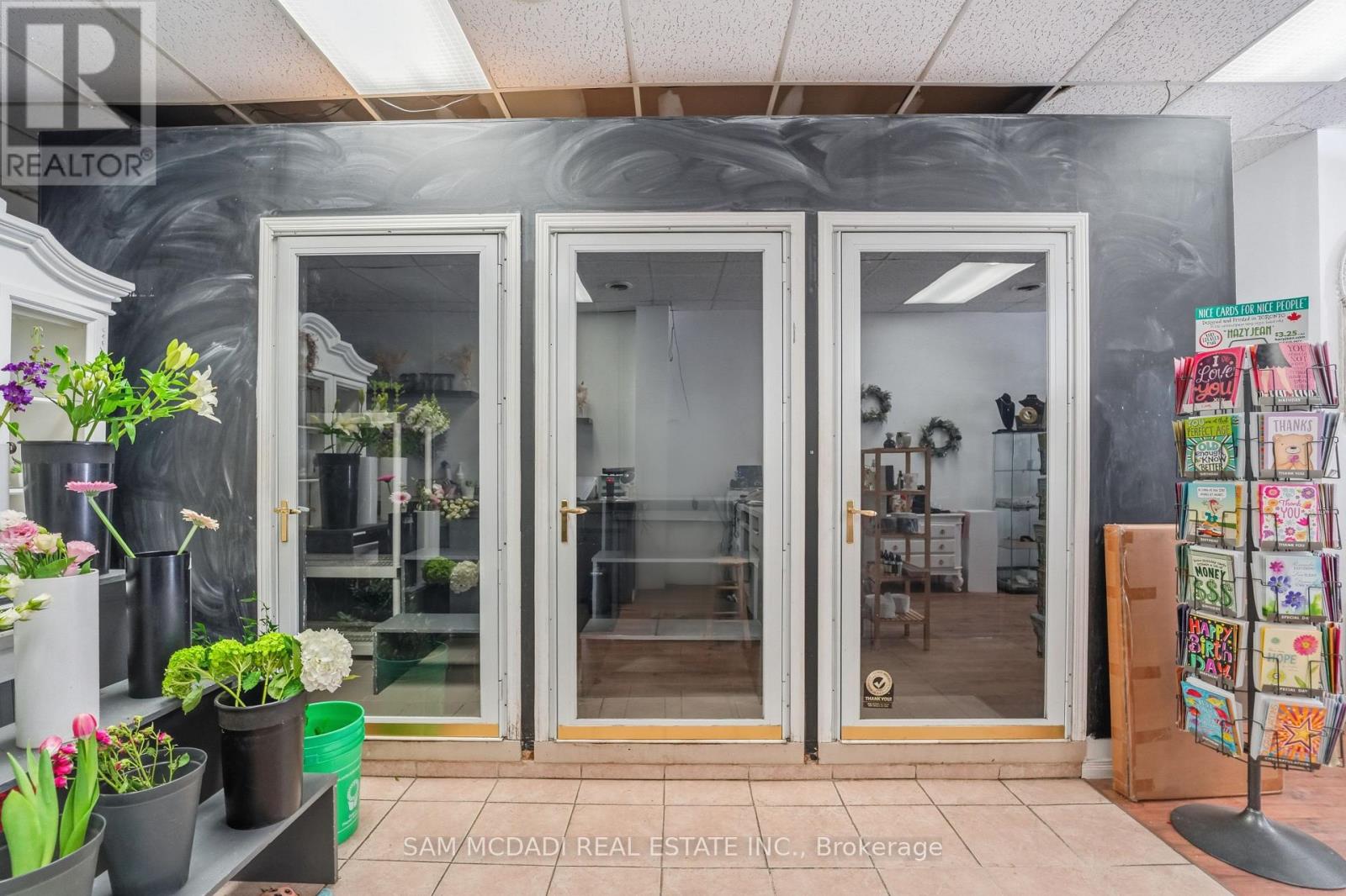 4142 Dundas Street W, Toronto, Ontario  M8X 1X3 - Photo 14 - W13049472