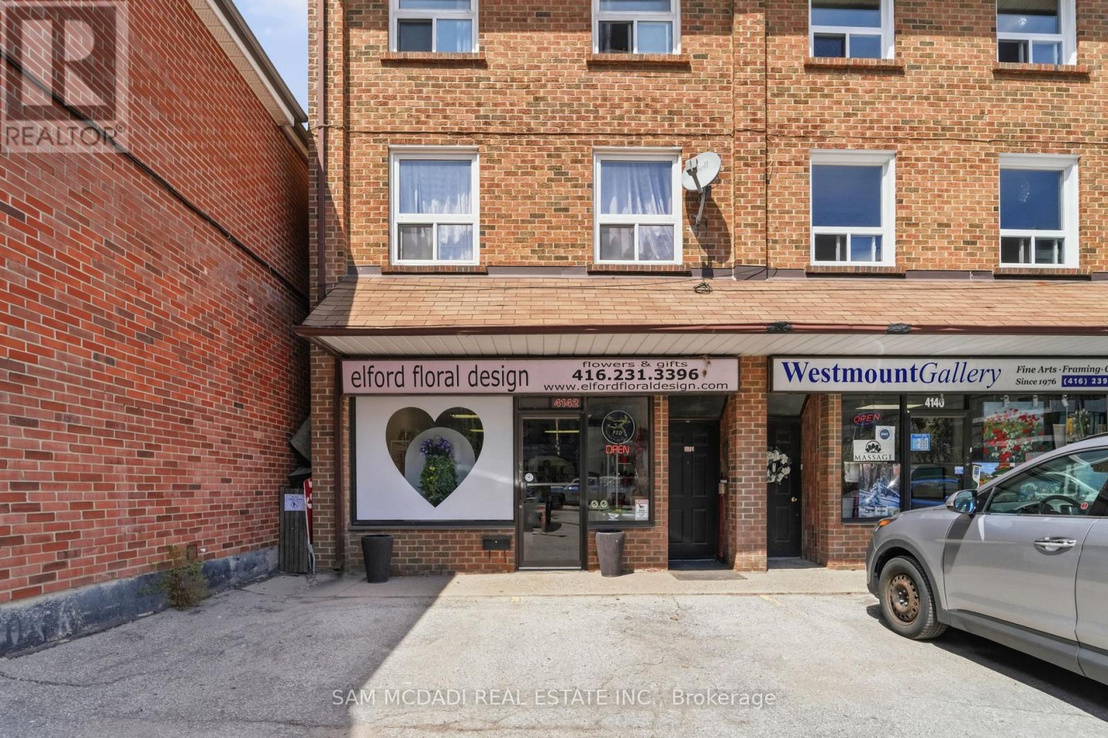 4142 Dundas Street W, Toronto, Ontario  M8X 1X3 - Photo 2 - W13049472