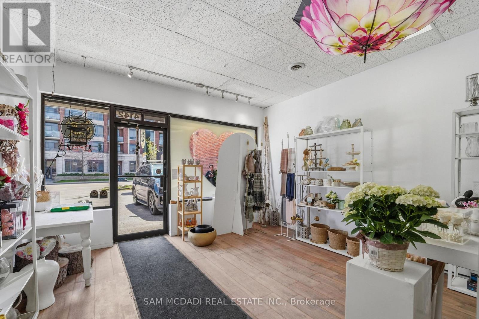 4142 Dundas Street W, Toronto, Ontario  M8X 1X3 - Photo 9 - W13049472