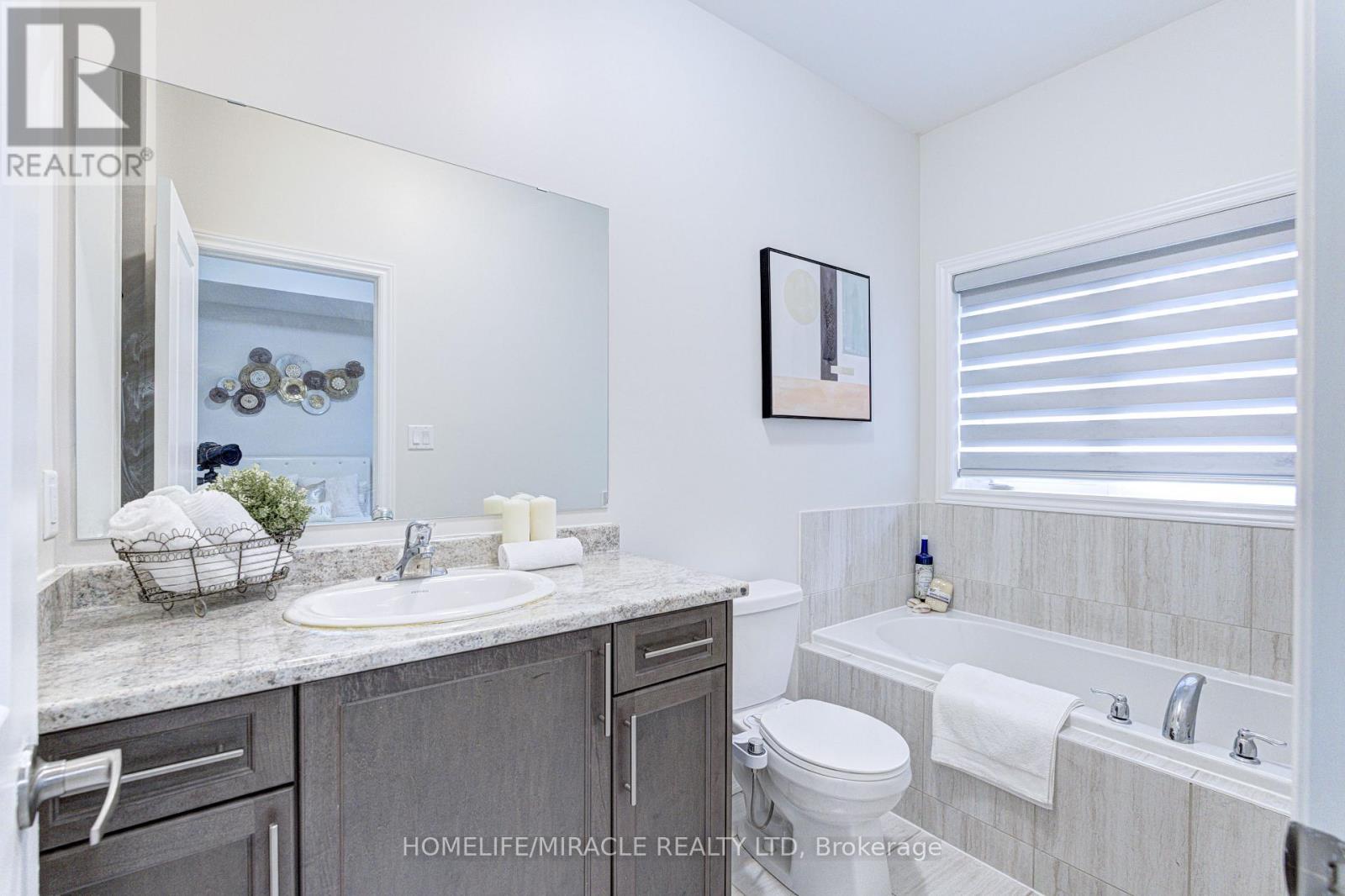 13 Truffle Court, Brampton, Ontario  L7A 5A6 - Photo 31 - W13049498