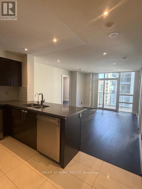 1002 - 3 Michael Power Place, Toronto, Ontario  M9A 0A2 - Photo 5 - W13049500