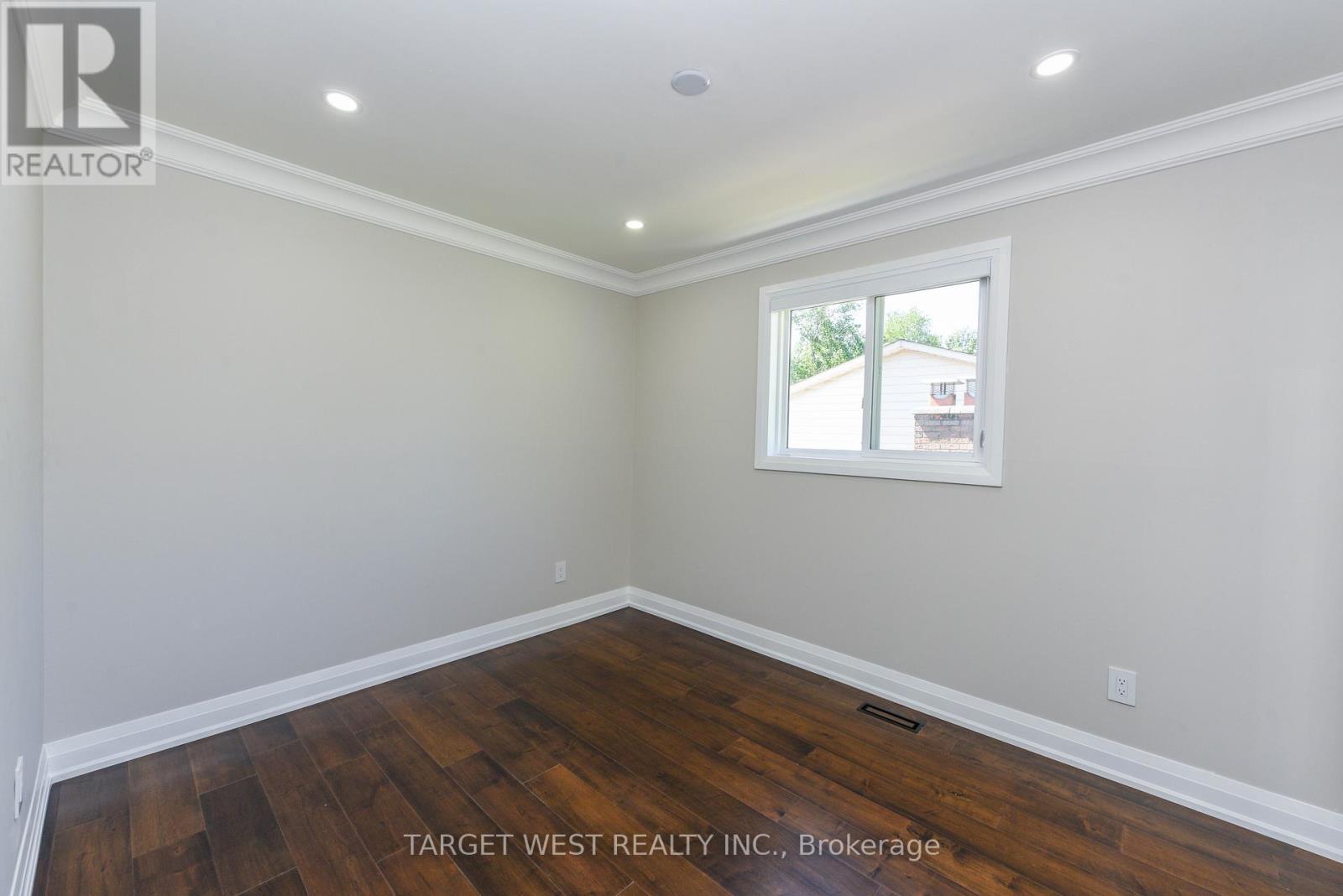 1263 Crestdale Road, Mississauga, Ontario  L5H 1X8 - Photo 19 - W13049526