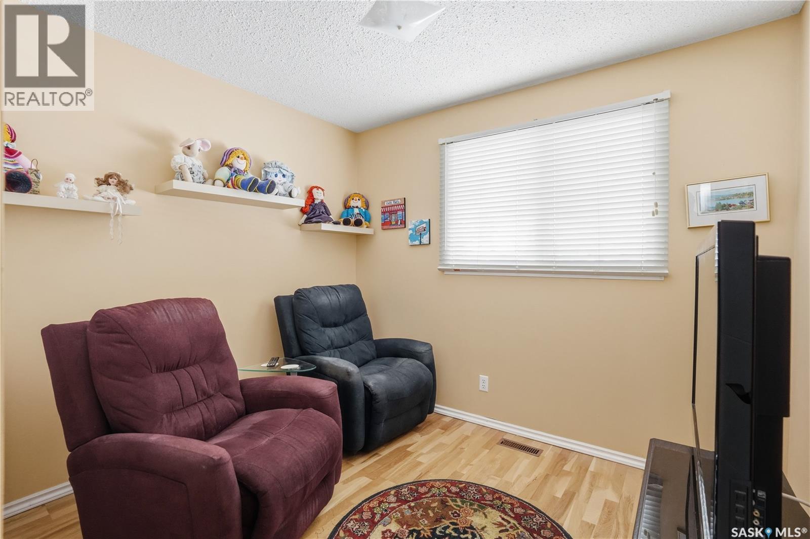 5 Morin Crescent, Gravelbourg, Saskatchewan  S0H 1X0 - Photo 27 - SK033906