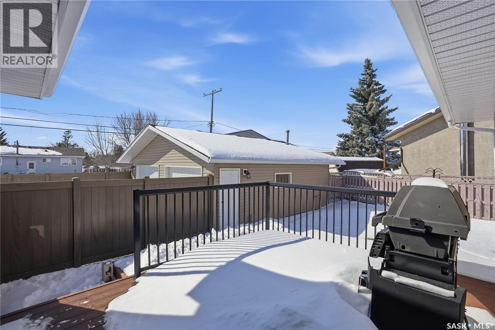 5 Morin Crescent, Gravelbourg, Saskatchewan  S0H 1X0 - Photo 48 - SK033906
