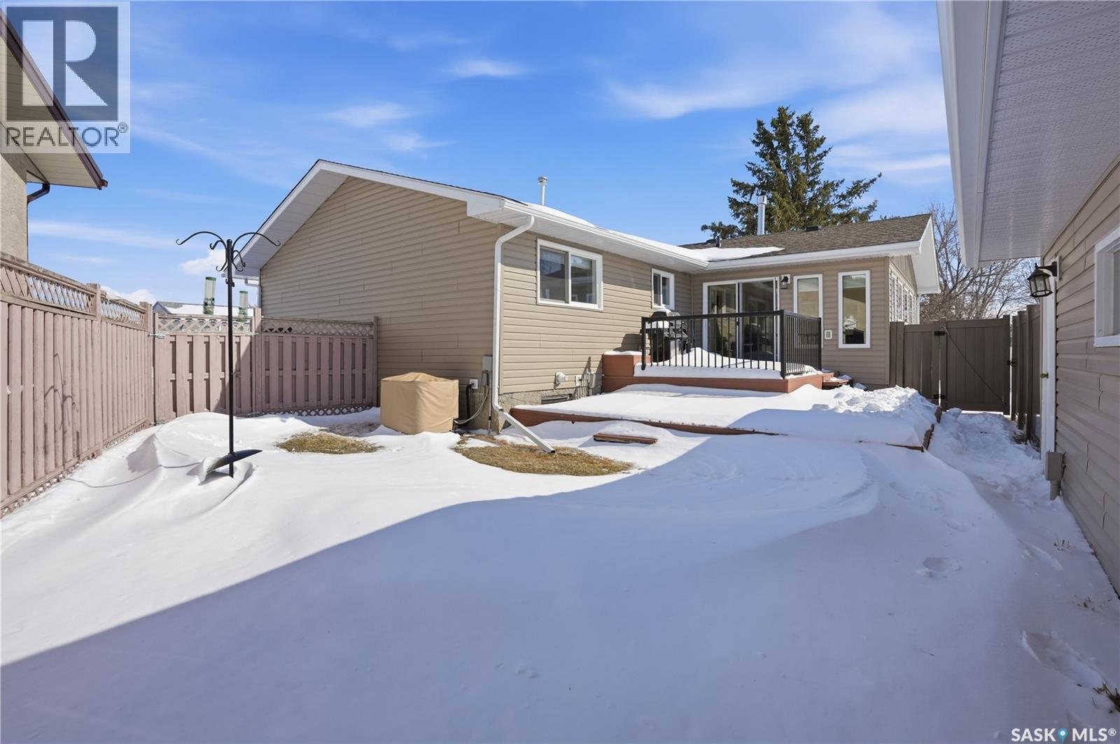 5 Morin Crescent, Gravelbourg, Saskatchewan  S0H 1X0 - Photo 51 - SK033906