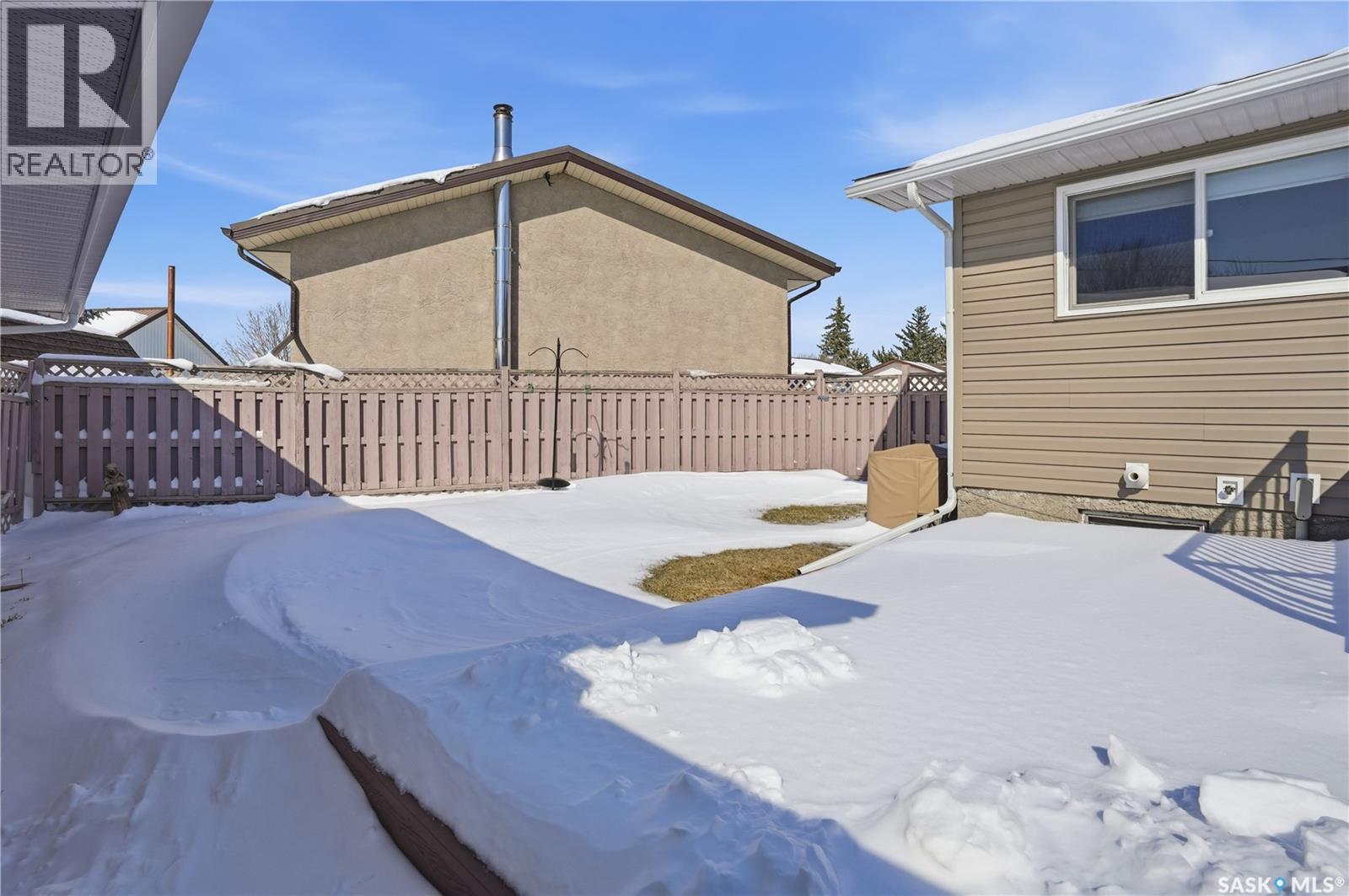 5 Morin Crescent, Gravelbourg, Saskatchewan  S0H 1X0 - Photo 52 - SK033906