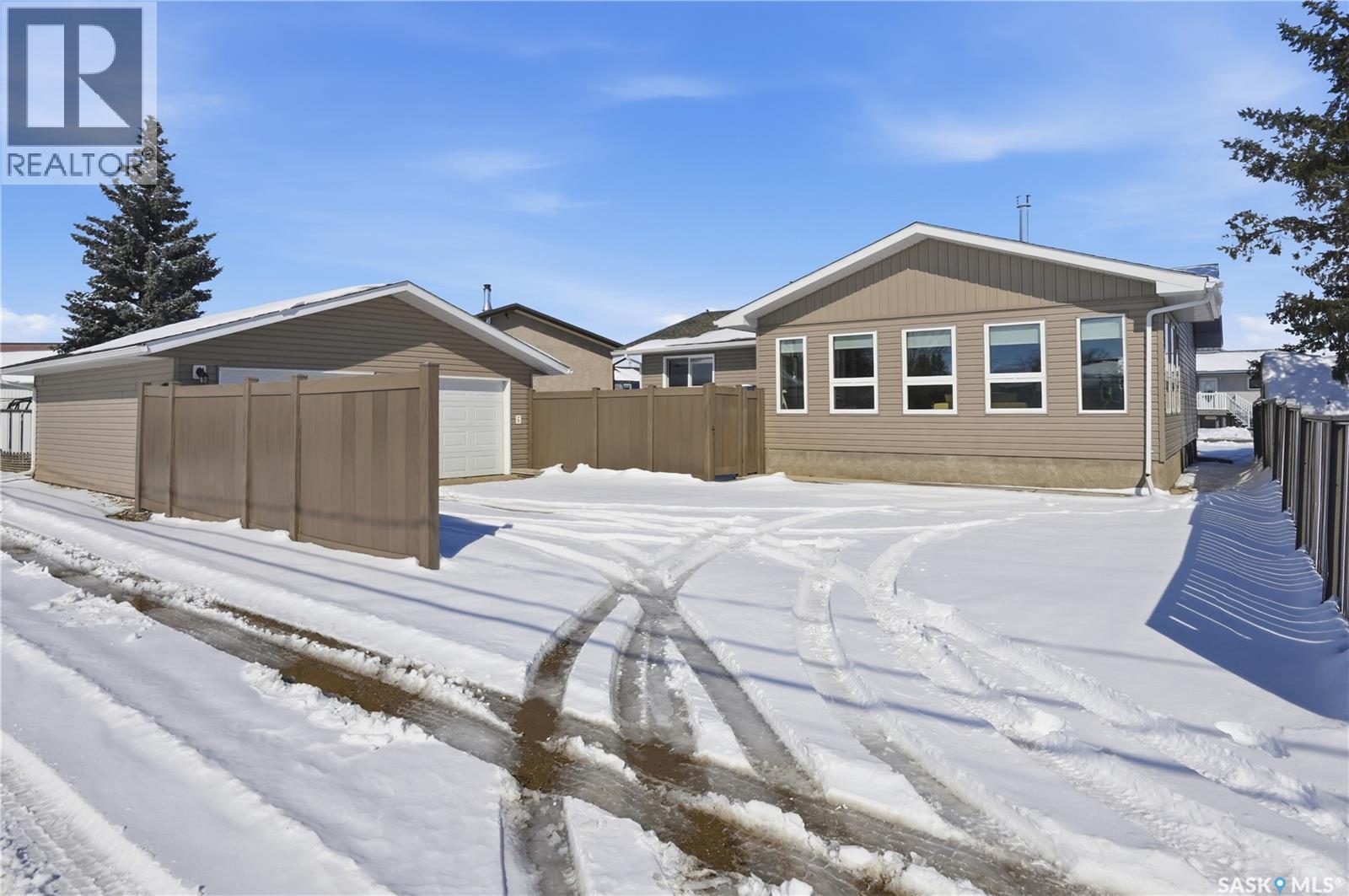 5 Morin Crescent, Gravelbourg, Saskatchewan  S0H 1X0 - Photo 55 - SK033906