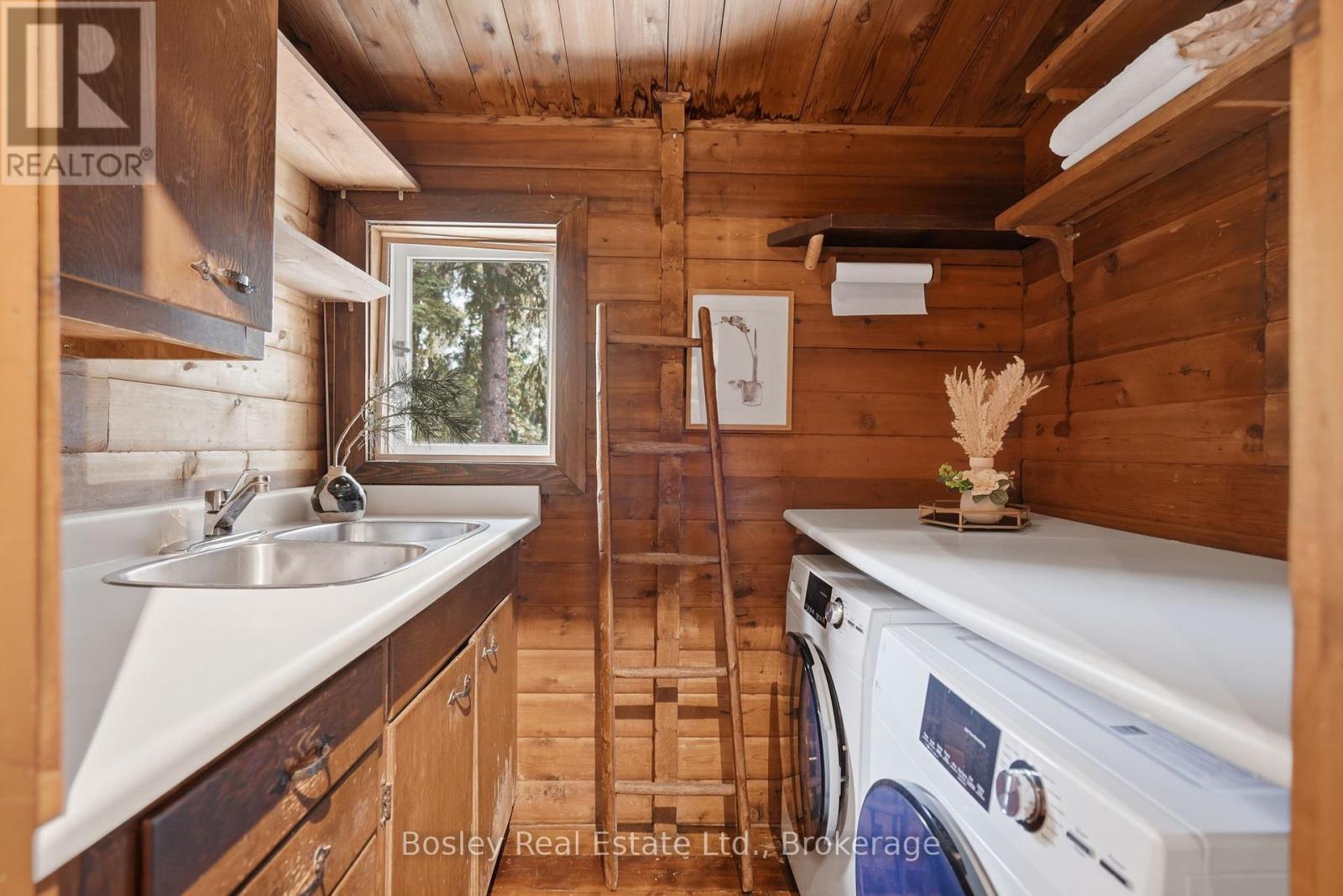 150 St Moritz Crescent, Blue Mountains, Ontario  L9Y 0S6 - Photo 15 - X13049254