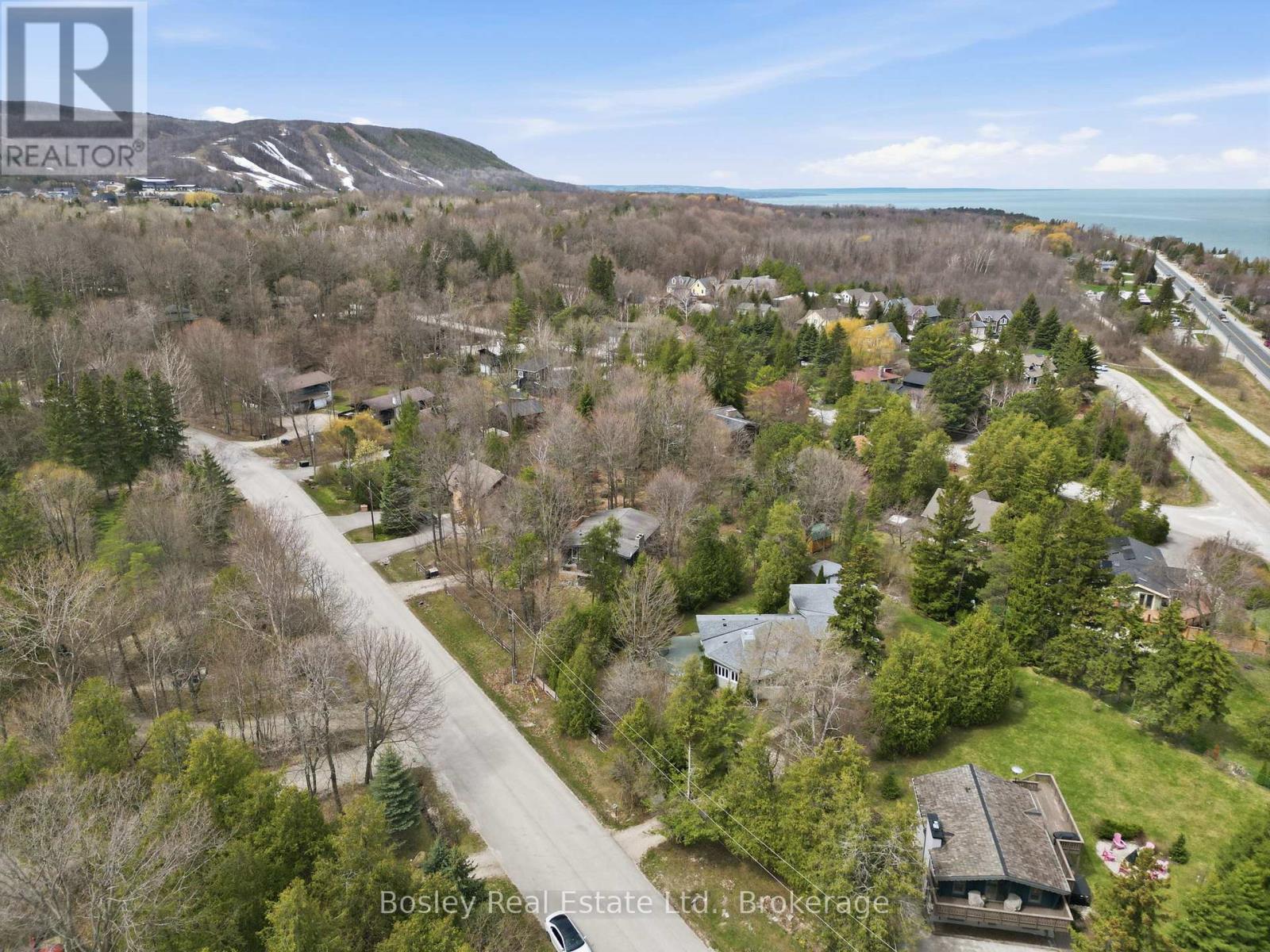 150 St Moritz Crescent, Blue Mountains, Ontario  L9Y 0S6 - Photo 40 - X13049254