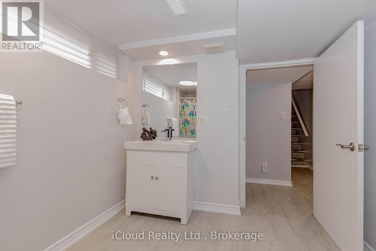 28 Hoffman Street, Kitchener, Ontario  N2M 3M7 - Photo 43 - X13049458