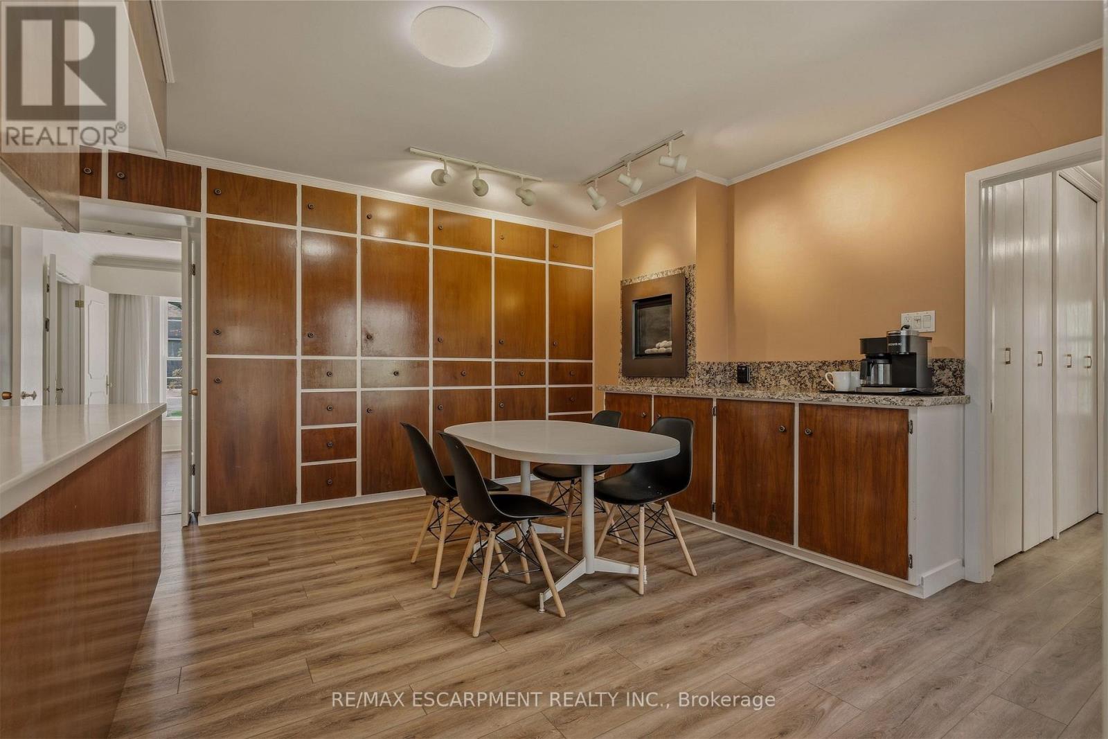 88 Bertram Drive, Hamilton, Ontario  L9H 4T7 - Photo 12 - X13049478