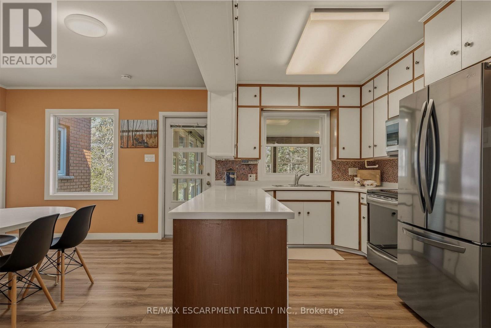 88 Bertram Drive, Hamilton, Ontario  L9H 4T7 - Photo 7 - X13049478