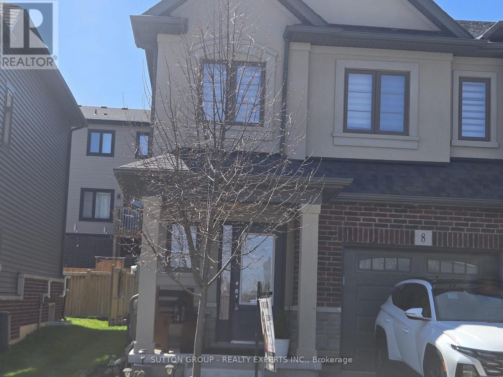 8 - 324 Equestrian Way, Cambridge, Ontario  N3E 0E2 - Photo 3 - X13049582