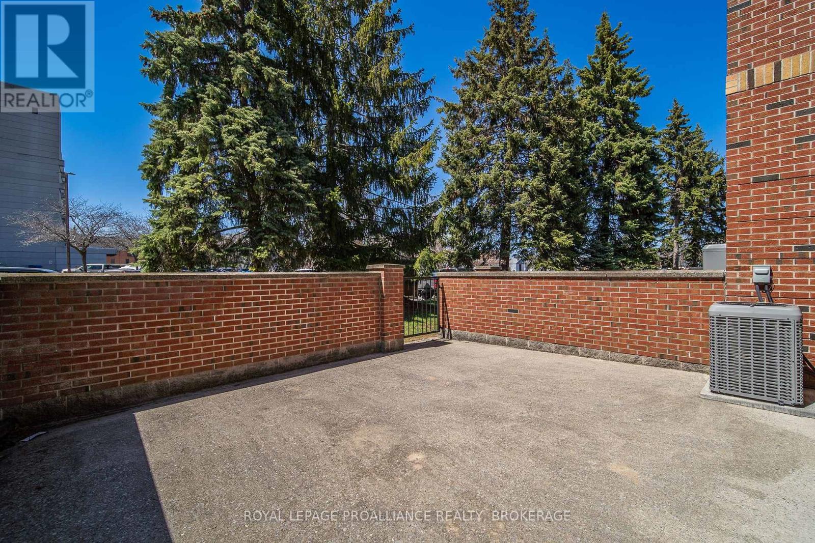 66 - 1 Place D'armes, Kingston, Ontario  K7K 6S4 - Photo 32 - X12758864