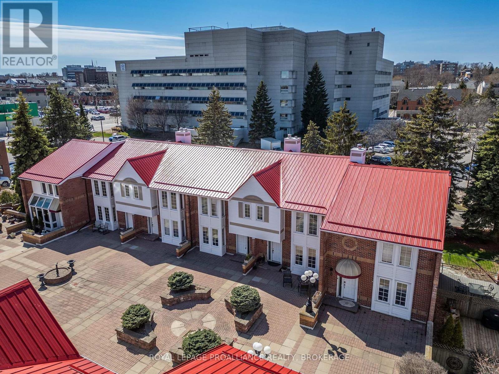 66 - 1 Place D'armes, Kingston, Ontario  K7K 6S4 - Photo 3 - X12758864