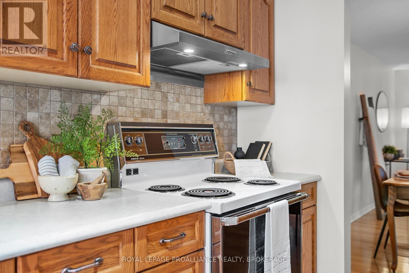 66 - 1 Place D'armes, Kingston, Ontario  K7K 6S4 - Photo 9 - X12758864