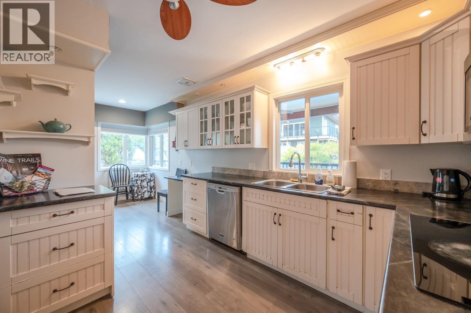 1524 Ridgedale Avenue, Penticton, British Columbia  V2A 2S4 - Photo 11 - 10384866