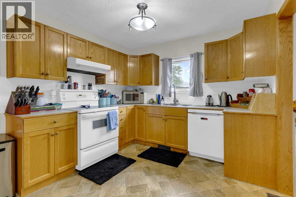 305 3 Street S, Vulcan, Alberta  T0L 2B0 - Photo 11 - A2305501