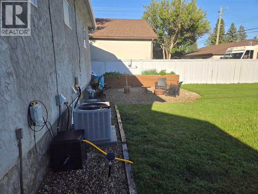 305 3 Street S, Vulcan, Alberta  T0L 2B0 - Photo 34 - A2305501