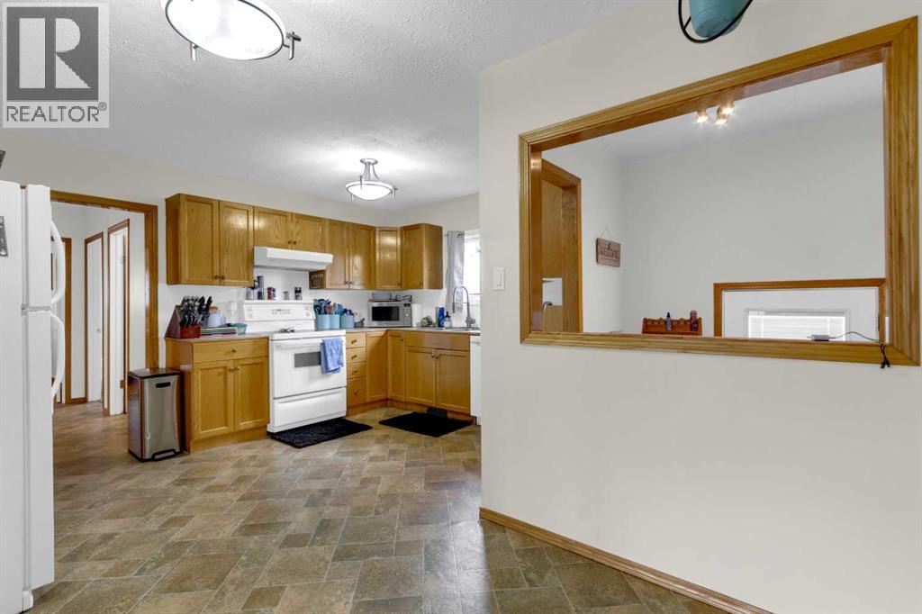 305 3 Street S, Vulcan, Alberta  T0L 2B0 - Photo 9 - A2305501
