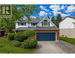 11 DARLINGTON Place, Kitchener, Ontario