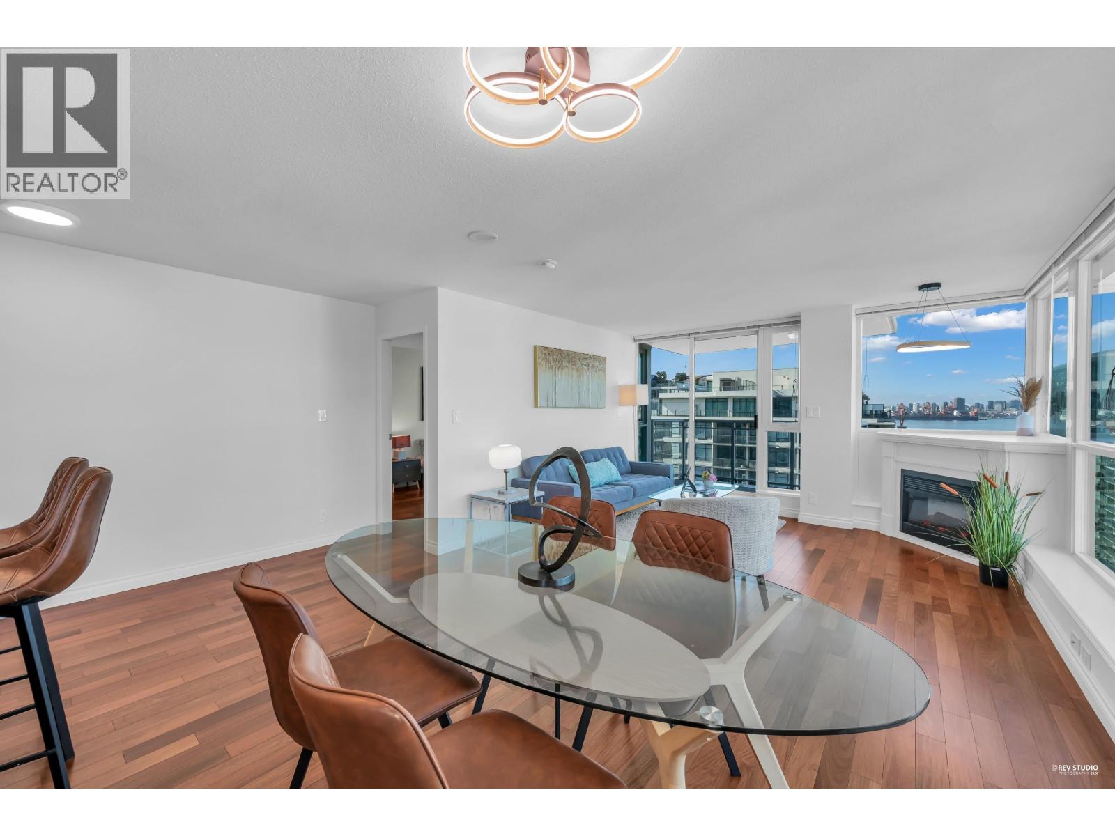 1206 188 E Esplanade, North Vancouver, British Columbia  V7L 4Y1 - Photo 4 - R3116155