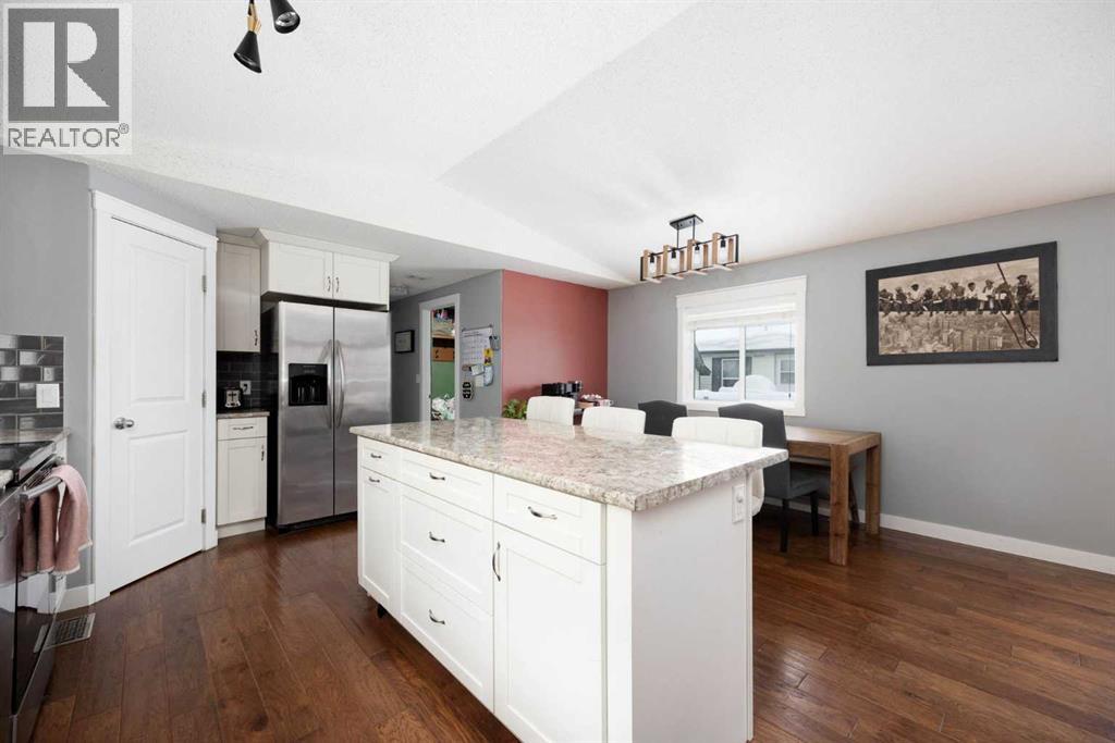 156 Mckinlay Crescent, Fort Mcmurray, Alberta  T9K 2M6 - Photo 5 - A2276737