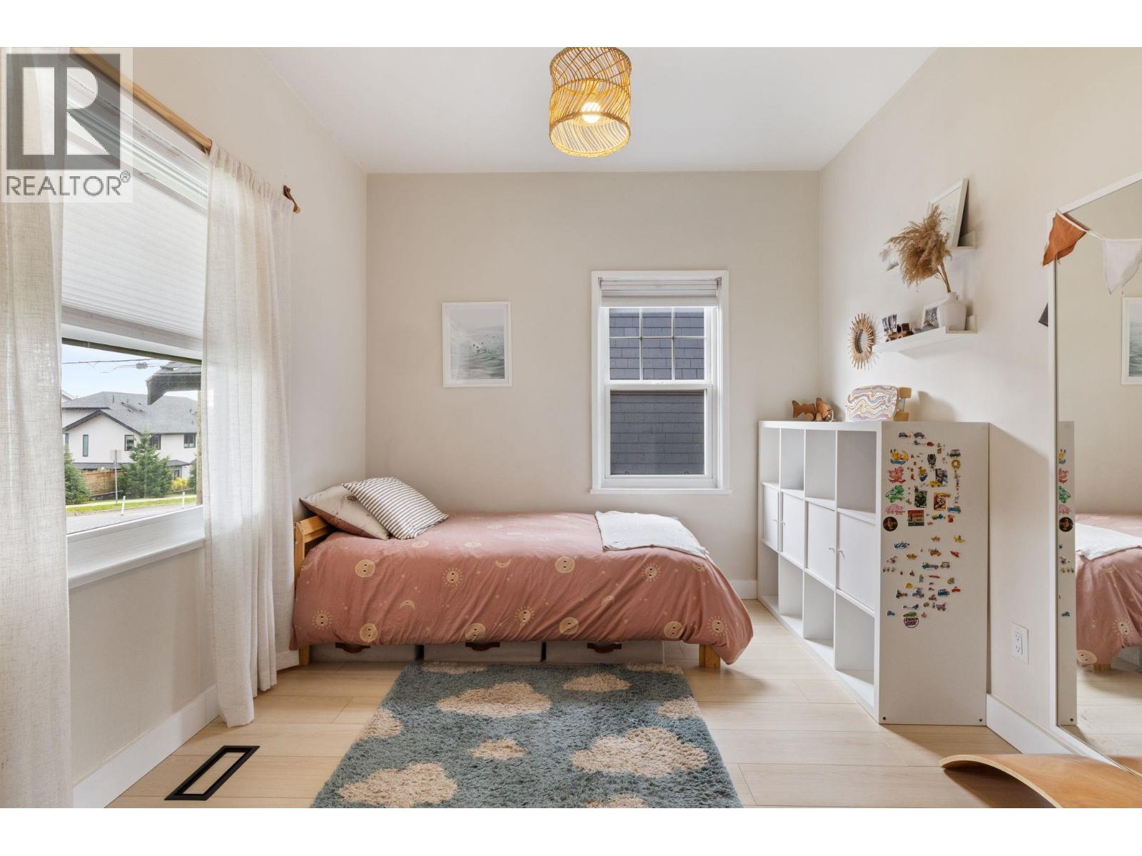 737-745 St. Andrews Avenue, North Vancouver, British Columbia  V7L 3L1 - Photo 11 - R3113769