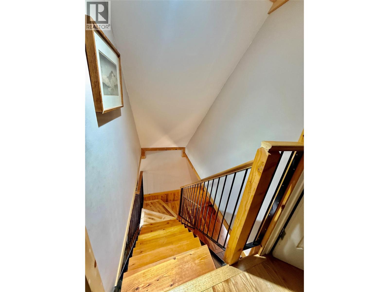 1017 Hume Street, Slocan, British Columbia  V0G 2C0 - Photo 11 - 10384776