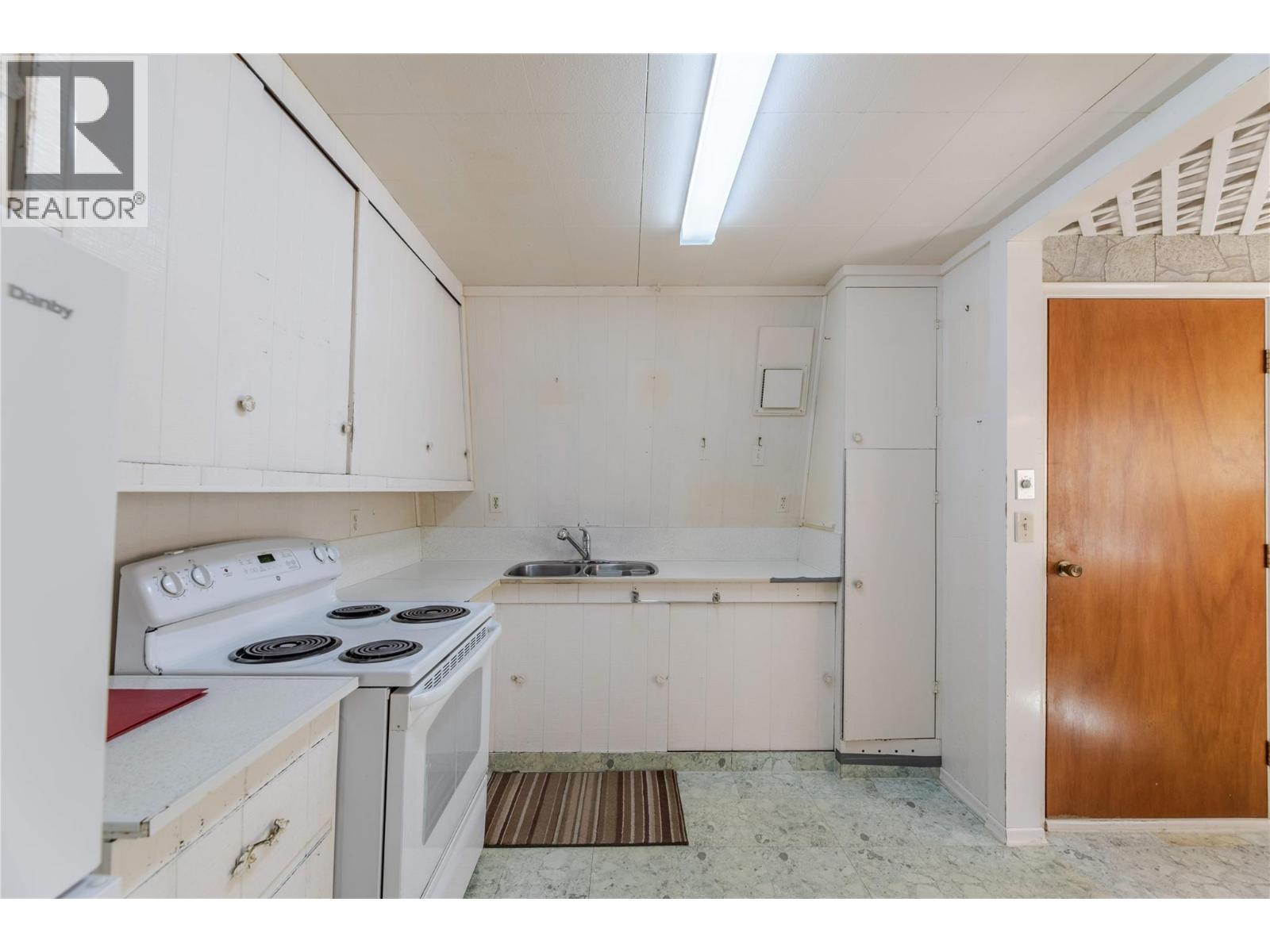 1260 Upper Debeck Road, Naramata, British Columbia  V0H 1N0 - Photo 6 - 10384928