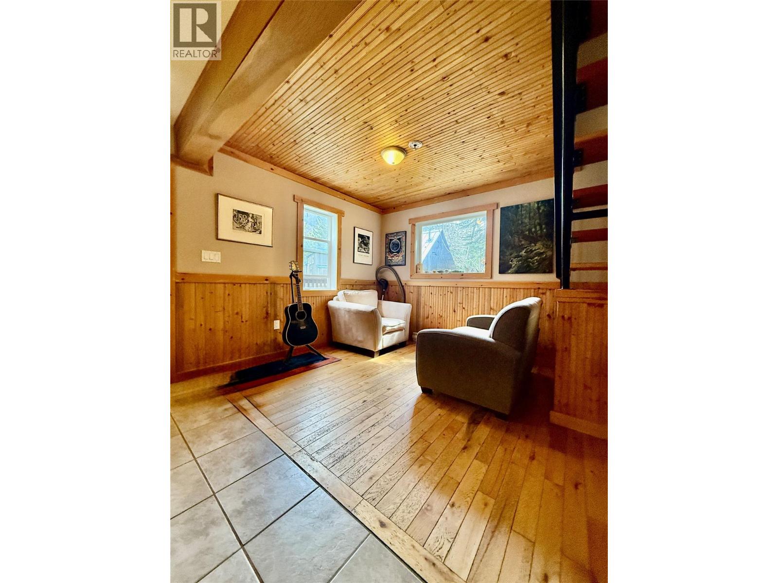 1017 Hume Street, Slocan, British Columbia  V0G 2C0 - Photo 9 - 10384776