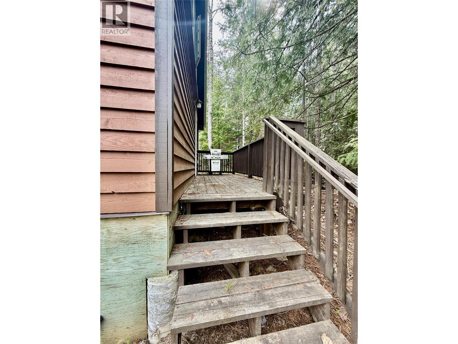 1017 Hume Street, Slocan, British Columbia  V0G 2C0 - Photo 20 - 10384776