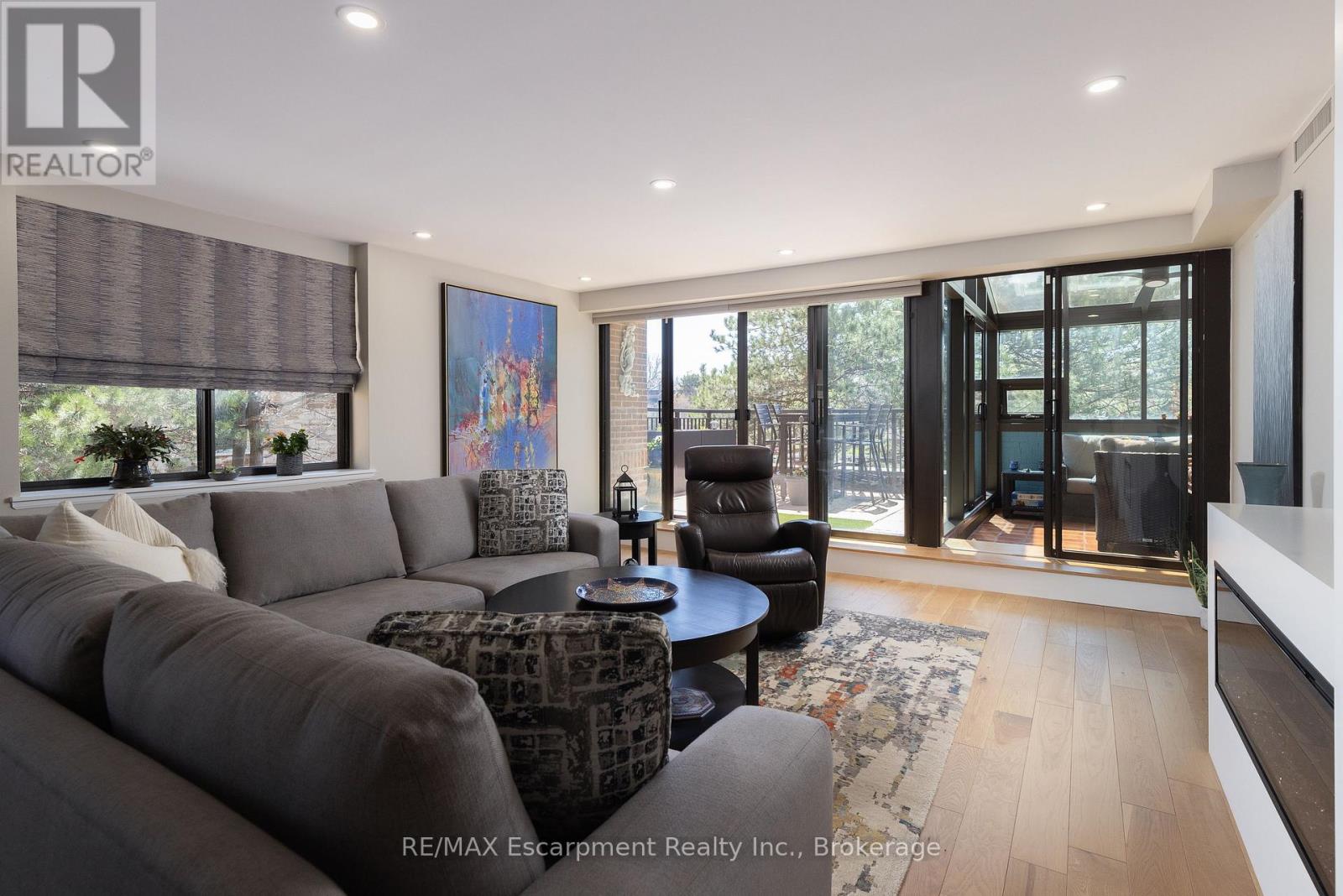 303 - 100 Lakeshore Road E, Oakville, Ontario  L6J 6M9 - Photo 12 - W13049720