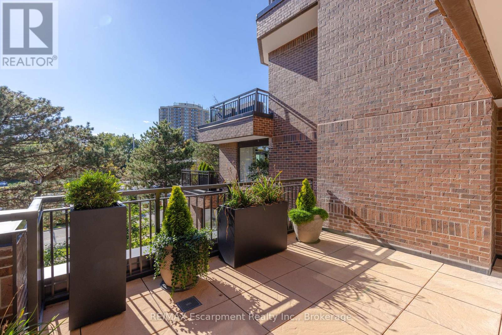303 - 100 Lakeshore Road E, Oakville, Ontario  L6J 6M9 - Photo 16 - W13049720