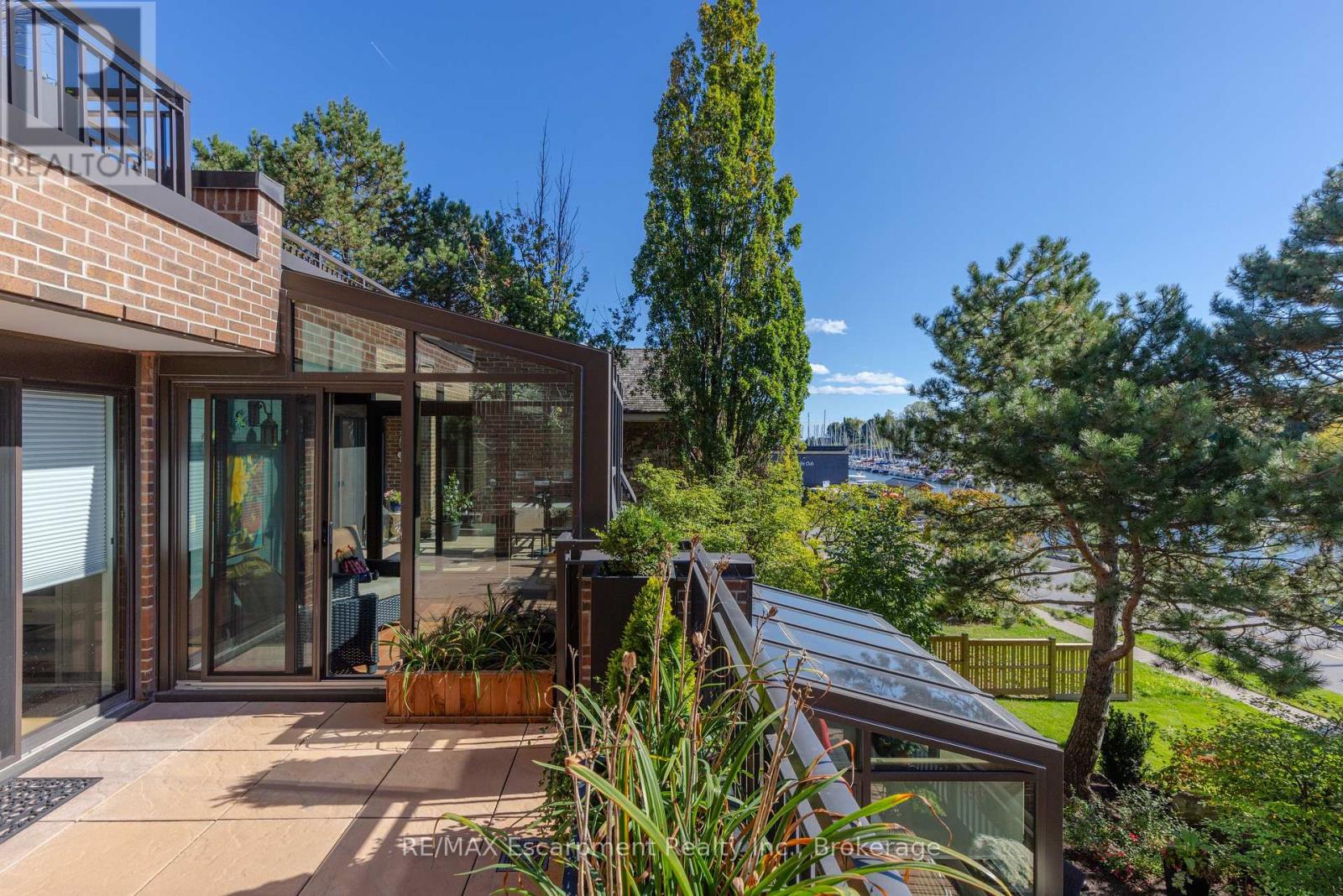 303 - 100 Lakeshore Road E, Oakville, Ontario  L6J 6M9 - Photo 18 - W13049720