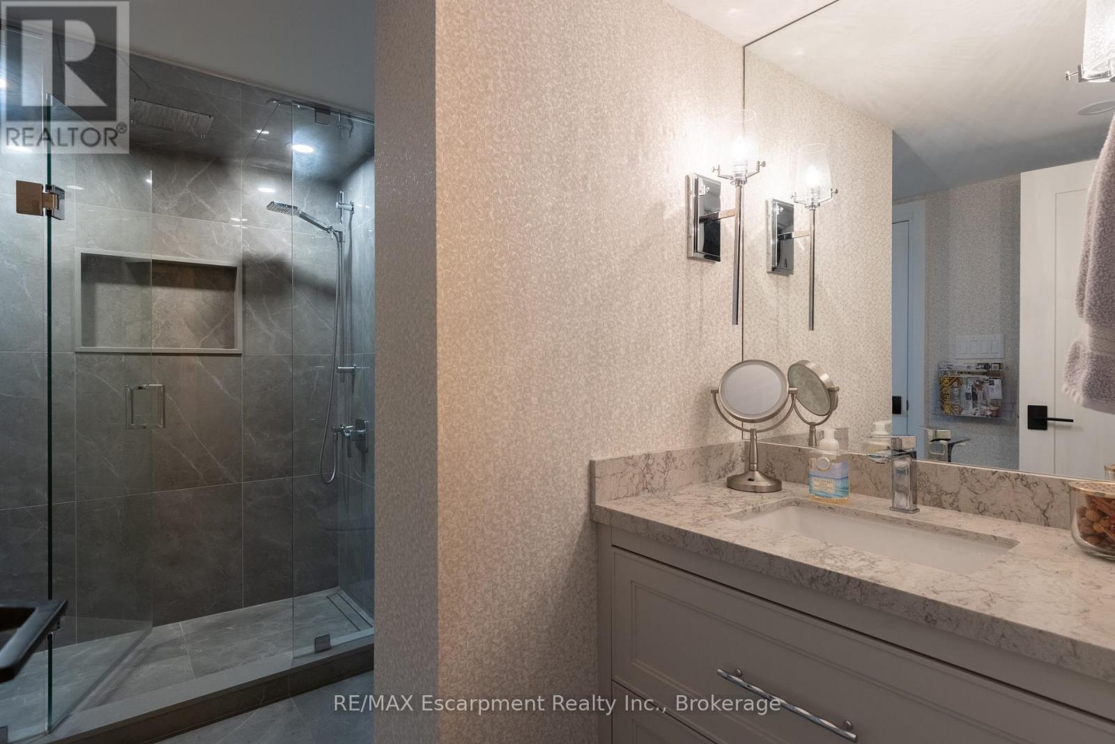 303 - 100 Lakeshore Road E, Oakville, Ontario  L6J 6M9 - Photo 26 - W13049720