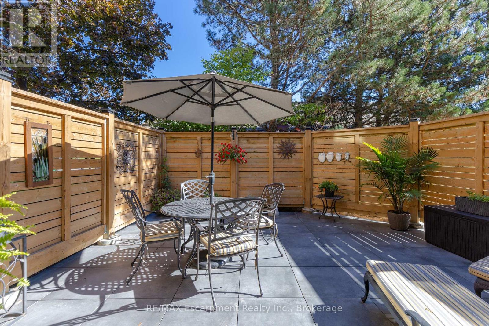 303 - 100 Lakeshore Road E, Oakville, Ontario  L6J 6M9 - Photo 7 - W13049720