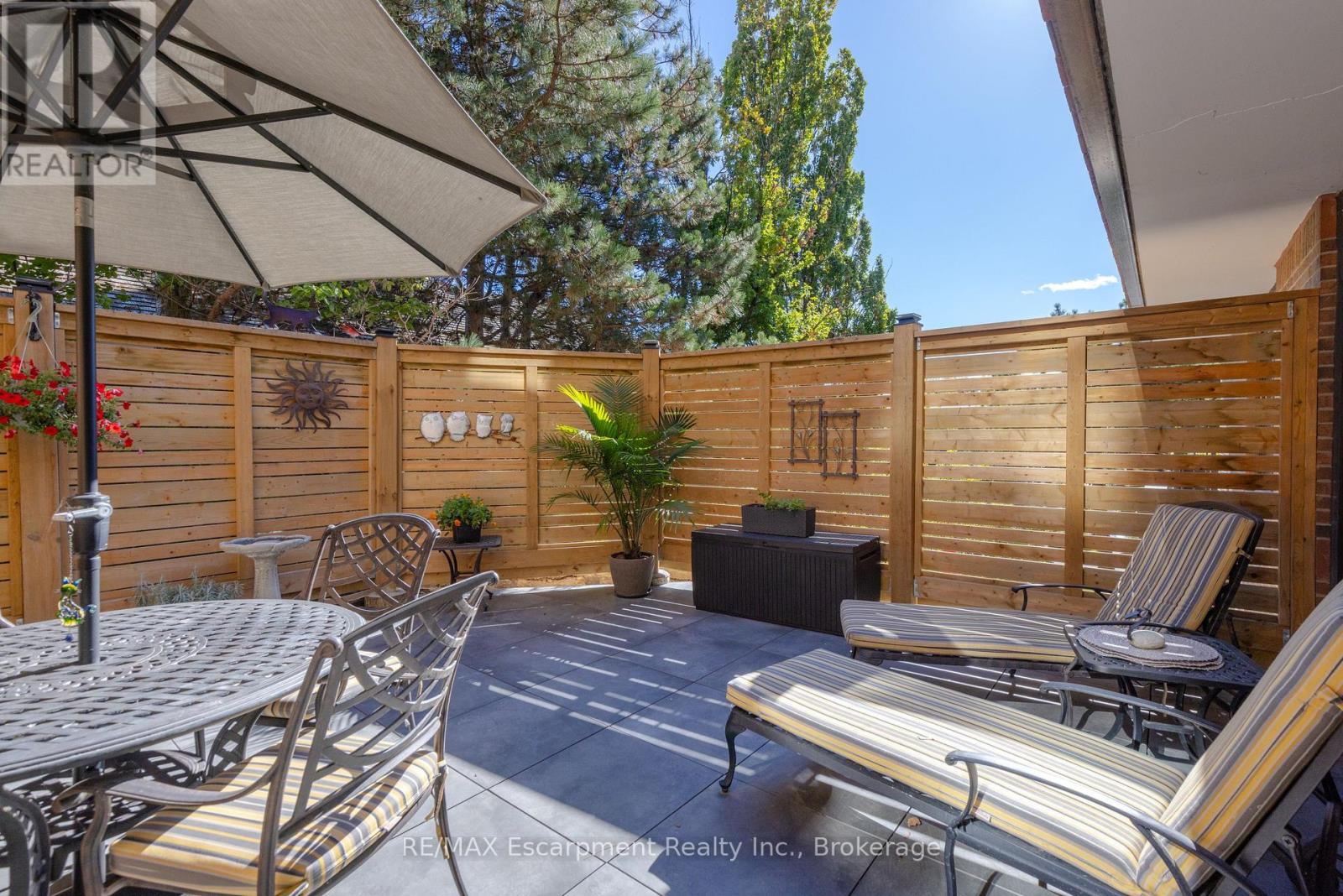 303 - 100 Lakeshore Road E, Oakville, Ontario  L6J 6M9 - Photo 8 - W13049720