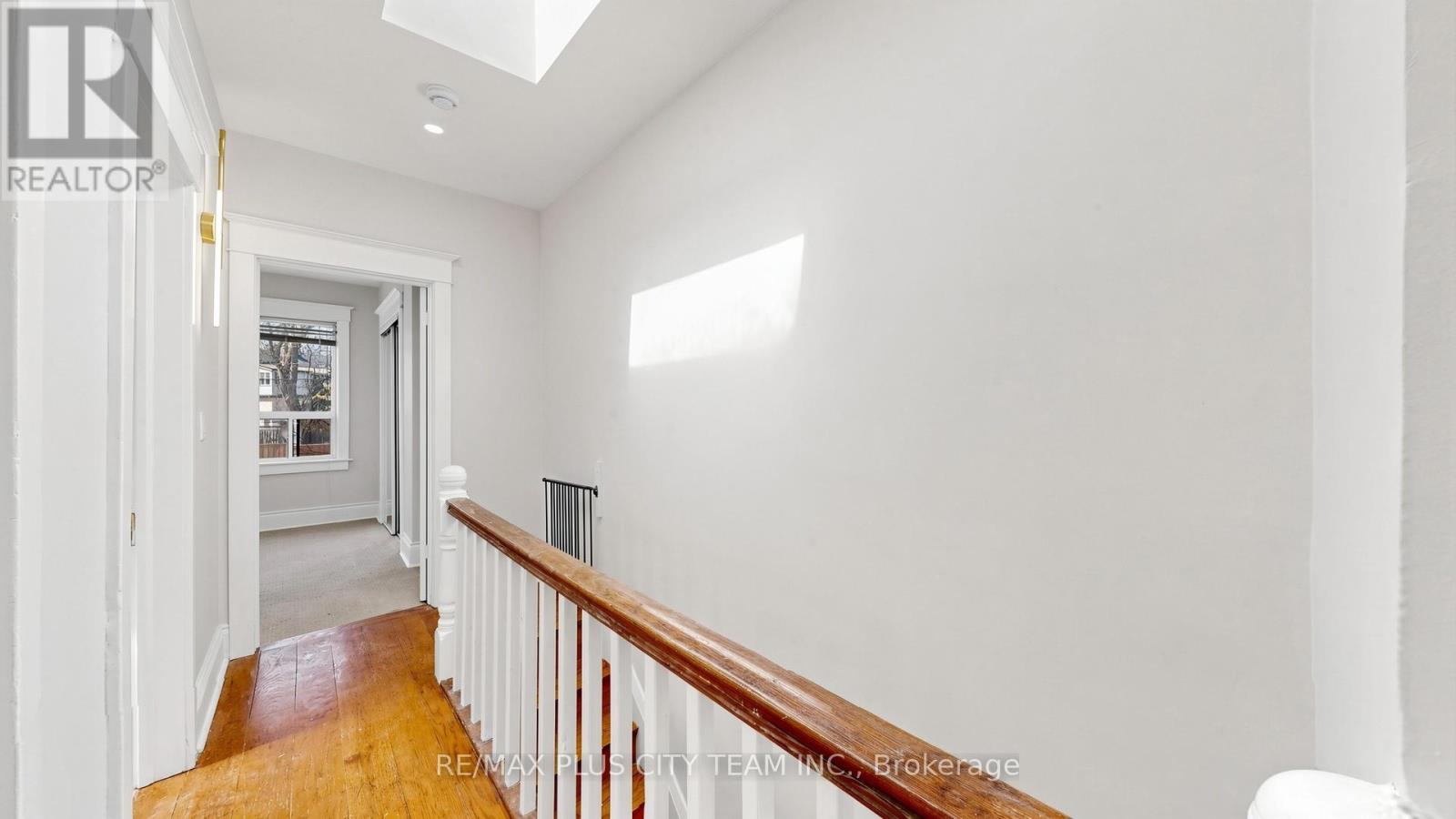 402 Woodbine Avenue, Toronto, Ontario  M4L 3P6 - Photo 12 - E13049100