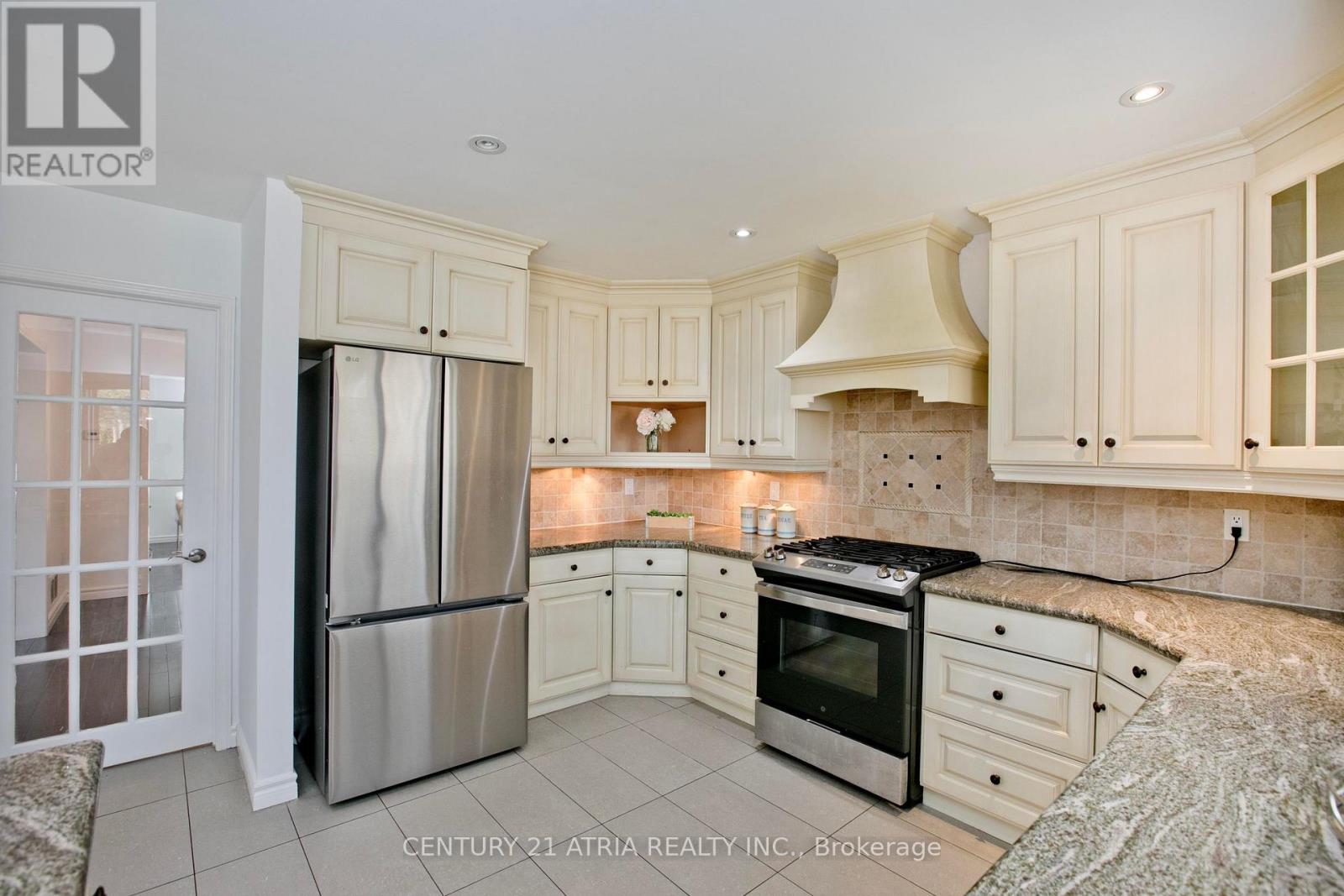 53 Conistan Road, Markham, Ontario  L3R 8K6 - Photo 14 - N13047668