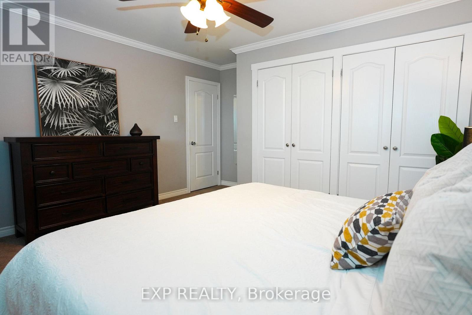 1266 Lakeview Drive, Oakville, Ontario  L6H 2M8 - Photo 18 - W13048806