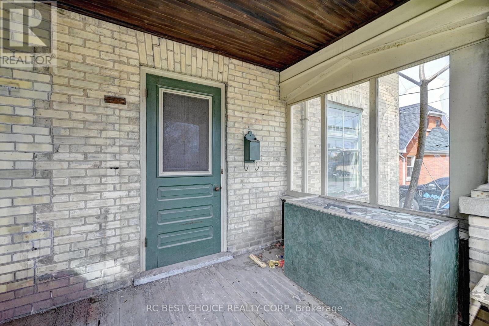 263-265 Mill Street, Kitchener, Ontario  N2M 3R4 - Photo 3 - X13014860