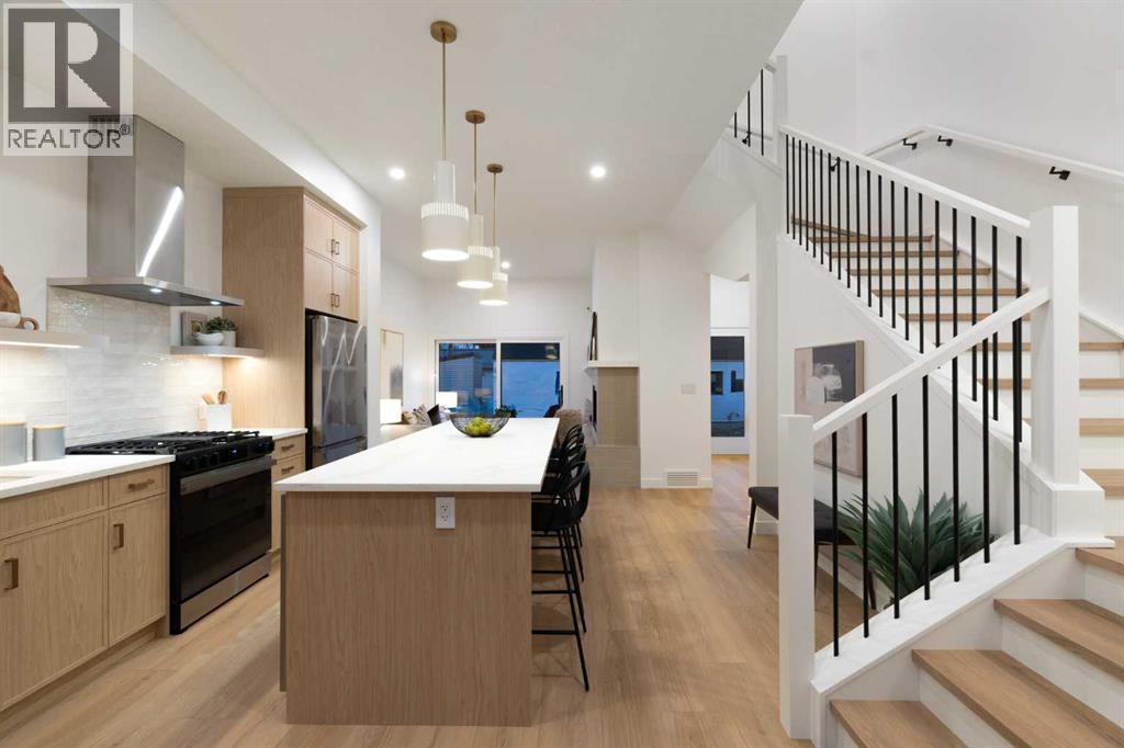 2, 8916 33 Avenue, Calgary, Alberta  T3B 1M6 - Photo 3 - A2300396