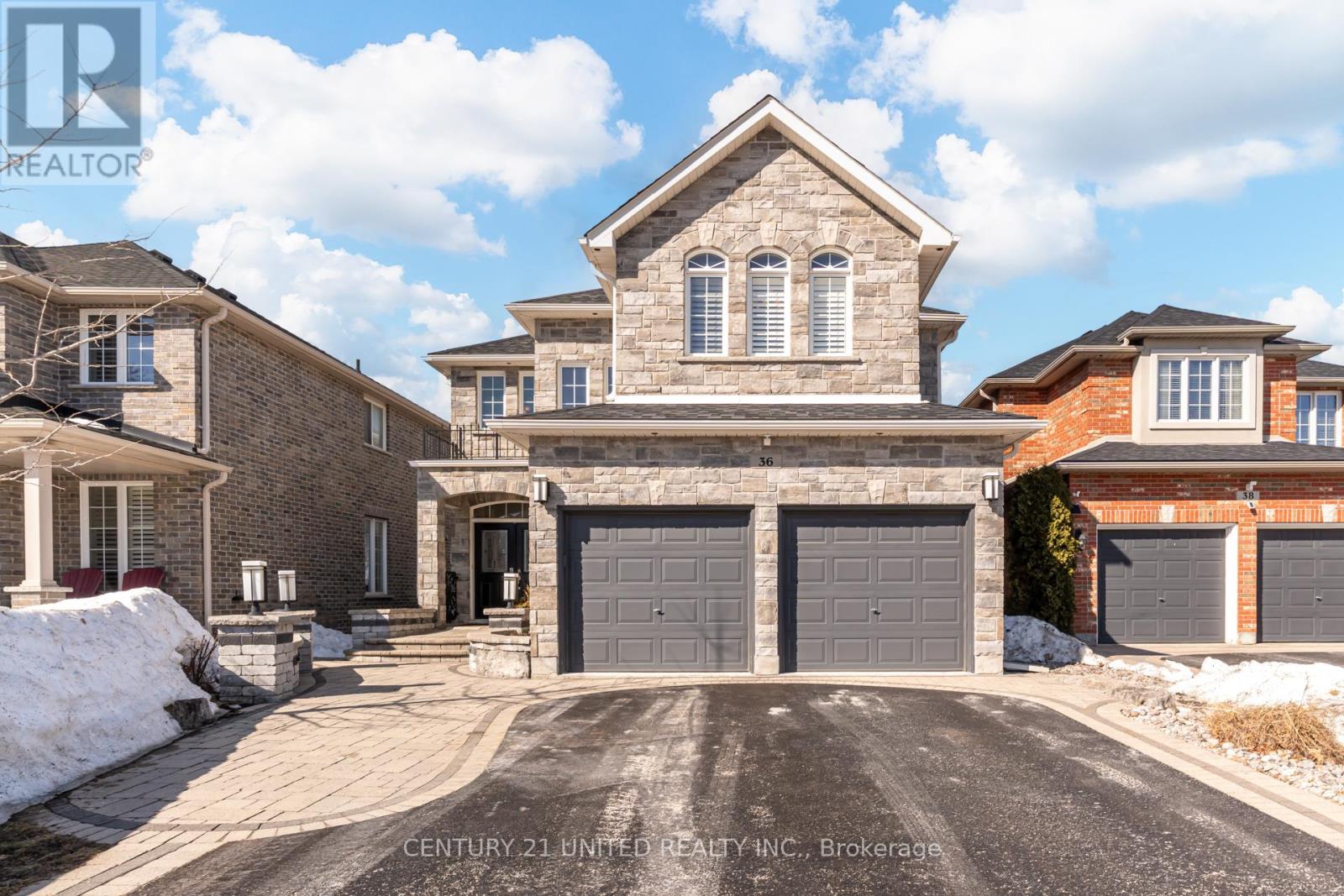 36 AUBURN COURT, barrie (ardagh), Ontario