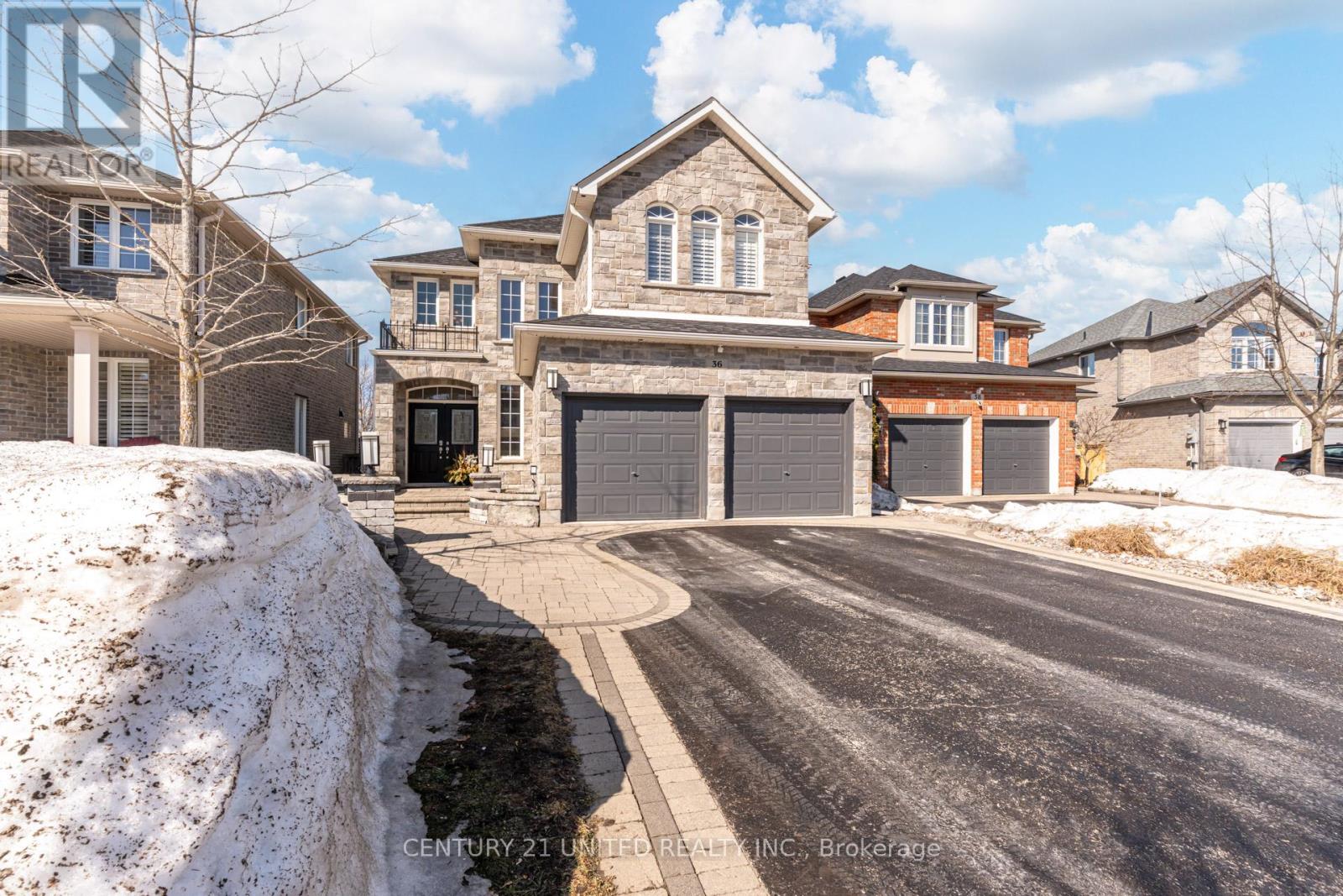 36 Auburn Court, Barrie (Ardagh), Ontario  L4N 6G9 - Photo 3 - S13049608