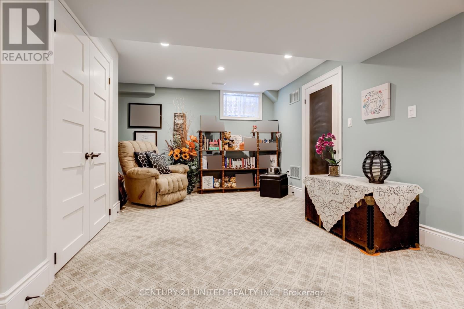 36 Auburn Court, Barrie (Ardagh), Ontario  L4N 6G9 - Photo 35 - S13049608