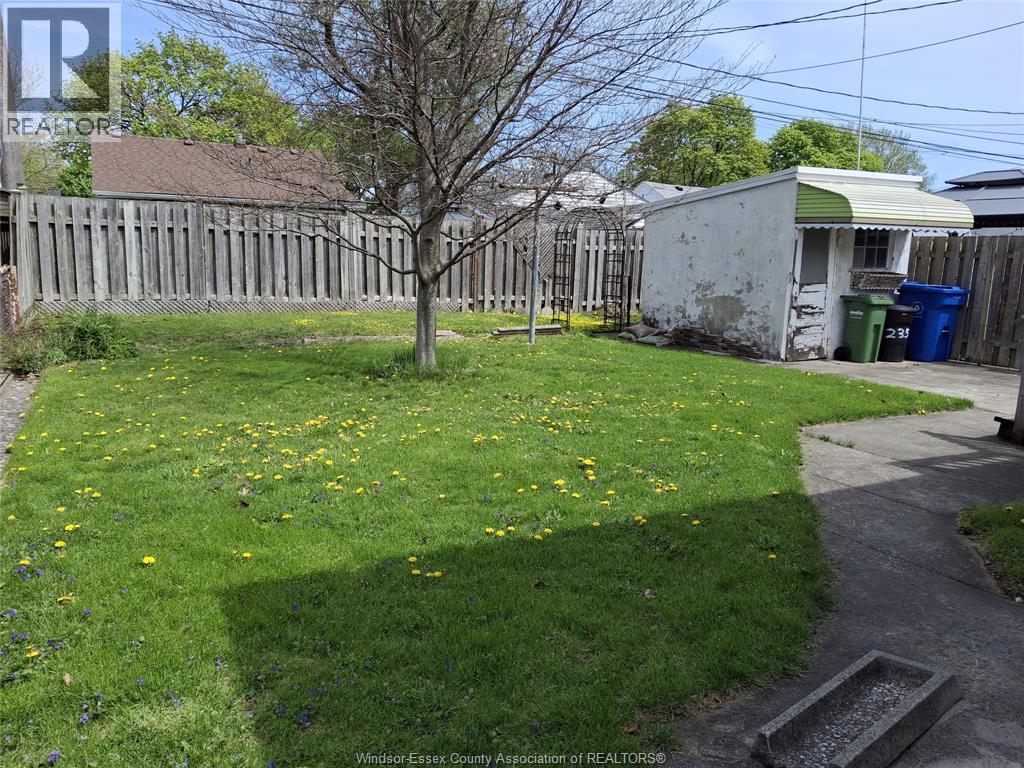 2352 Wellesley, Windsor, Ontario  N8W 2G2 - Photo 19 - 26009328